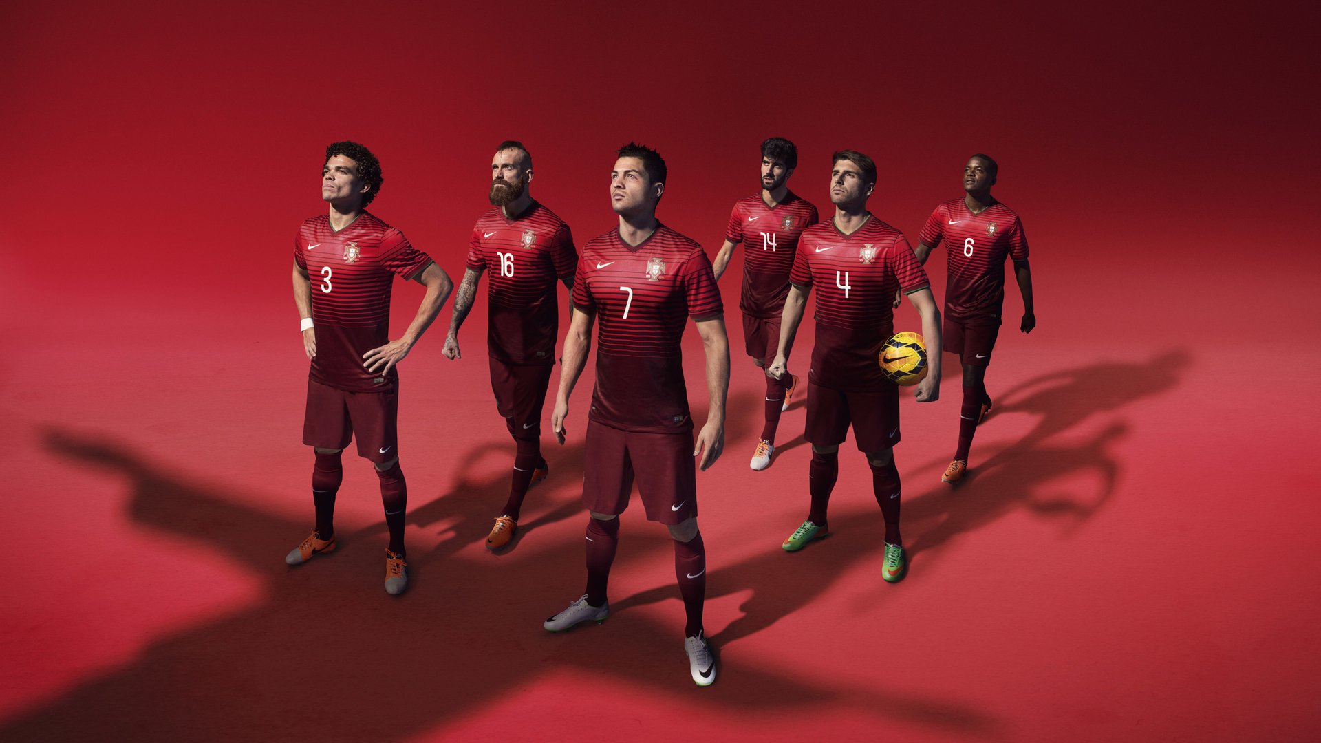 开云体育全站-弱队变强队：靠什么走出低谷？，弱队打强队的足球战术